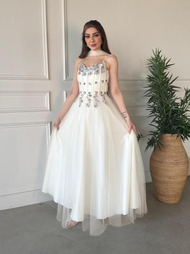 فستان سهرة سكري مطرز بالترتر الفضي مع تنورة تول وا...