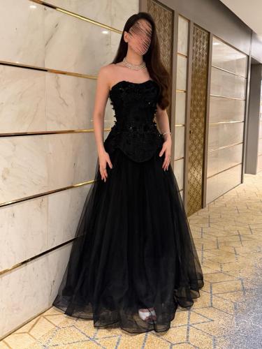 فستان سهرة اسود كورسيه مطرز