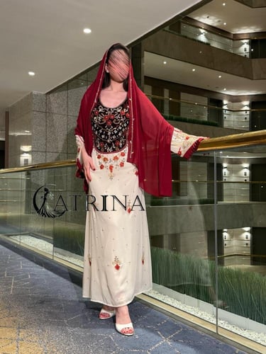 جلابية فاخرة بتطريز يدوي راقي