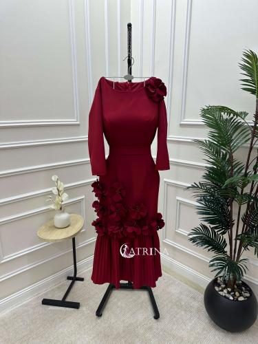 فستان باربي مورد بأكمام