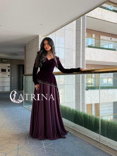 فستان سهرة مخملي بلون موف فاخر بتفاصيل لؤلؤية أنيق...