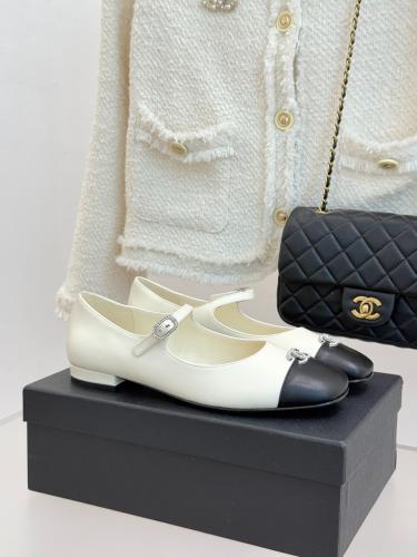 حذاء ماري جين "شانيل" (Chanel) فلات