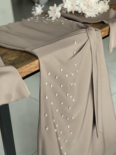 فستان جالكسي مع كرستالات لف (قريباً نفاذ الكمية)