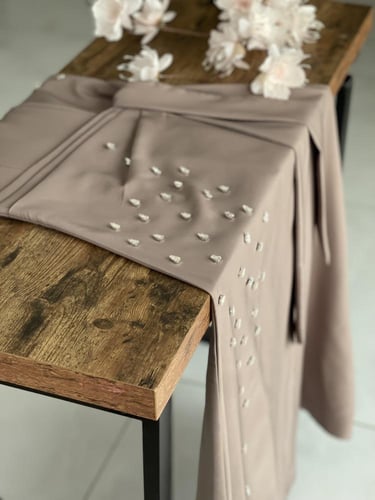 فستان جالكسي مع كرستالات لف (قريباً نفاذ الكمية)