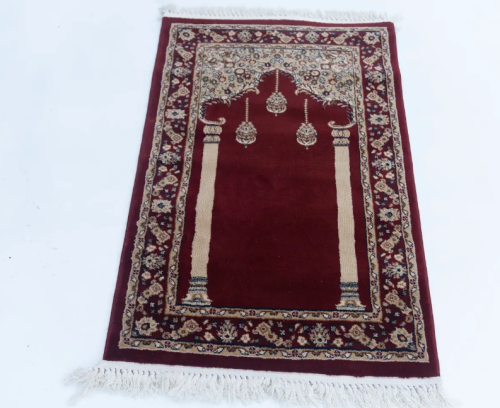 A normal Turkish front prayer rug
