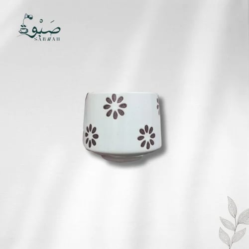 كوب سيراميك ابيض مورد اسود 180 مل