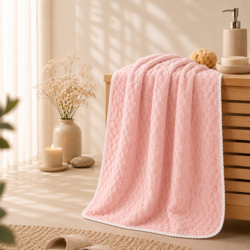 Bathroom towel cloud-like (pink) from Robshi
