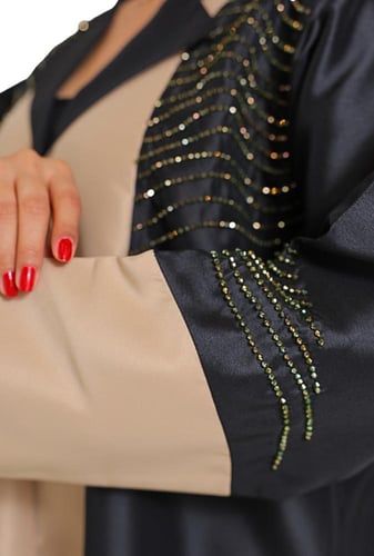 عباية تفتة مطرزة بالخرز المموج 1160701