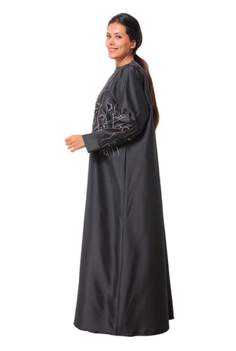 عباية تفتة مطرزة 1160401