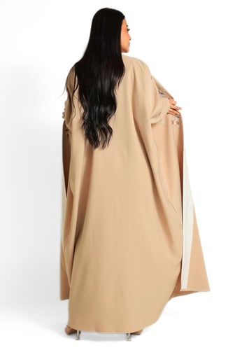 عباية لف مطرزة 1132204