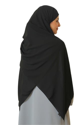 طرحة سادة بربطة اسود 1261