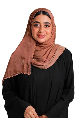 طرحة لنن مطرزة 146220