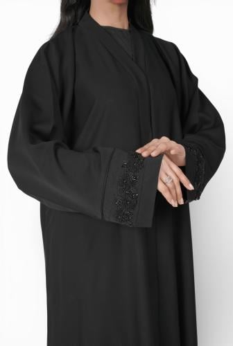 عباية بتطريز في الكم 1260101