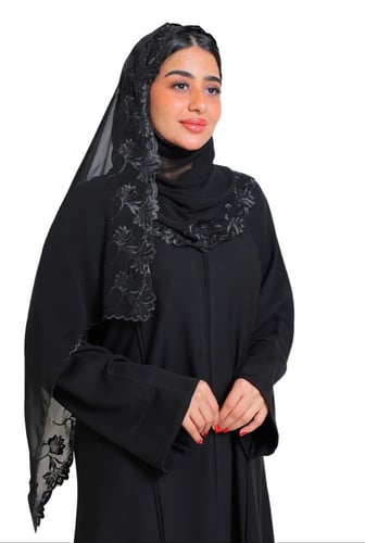 طرحة مطرزة من الأطراف 148401