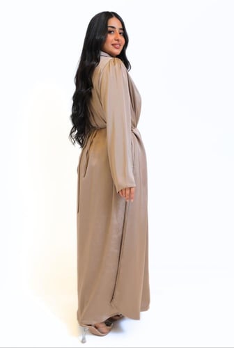 عباية ياقة ربطة في الخصر 503332