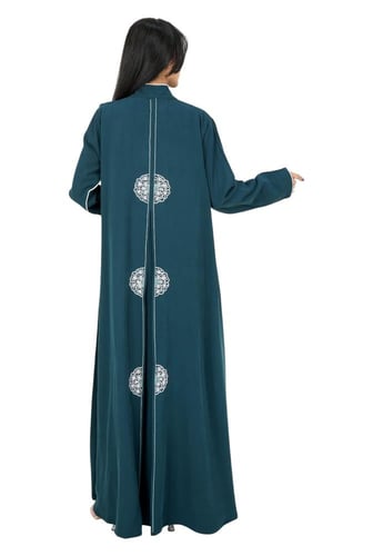 عباية لف بقيطان مطرزة بالخياطة 1272612