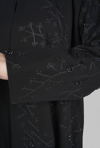 عباية لف مطرزة 1260401