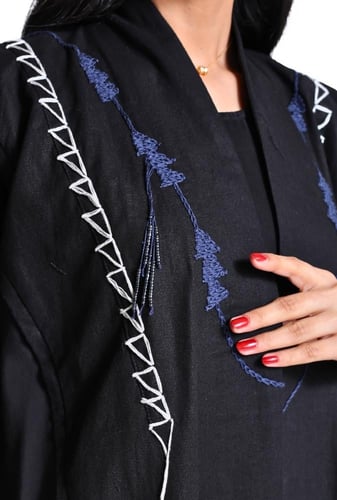 عباية لف مطرزة 1254901