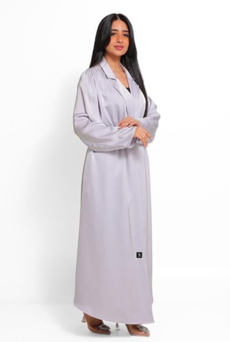 عباية لف ياقة بربطة في الخصر 503224
