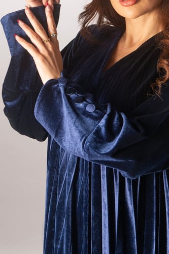 عباية مخمل كلوش بلون كحلي 1102118