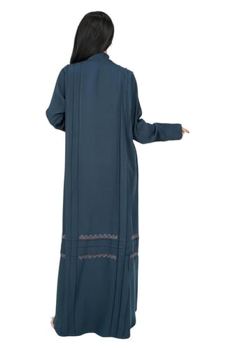 عباية لف بكسرات مطرزة بالخياطة 1272511
