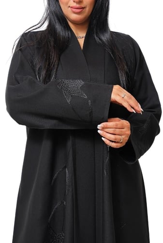 عباية لف بتطريز ناعم اسود 1093601