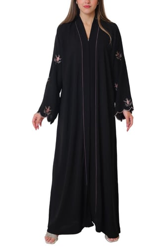 عباية كريب ملكي مطرزة بلون البيج 1138422