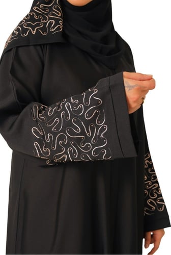 عباية مطرز على الكم 1040104
