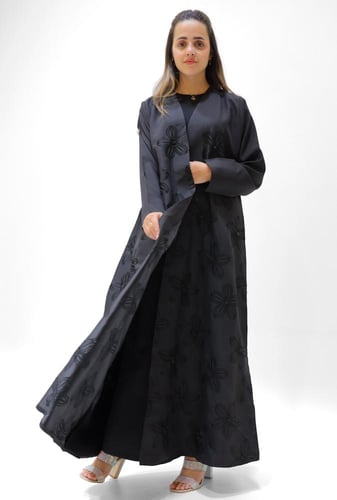عباية لف مطرزة 1173601