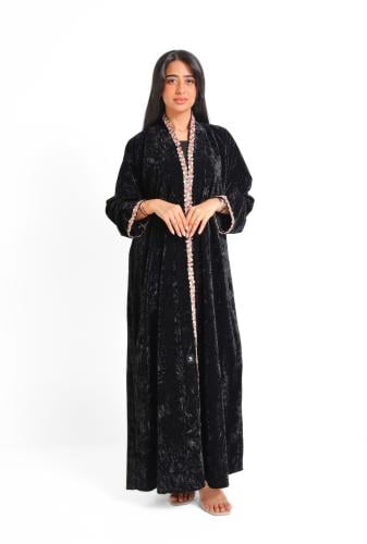 عباية مخمل بورود راقية 1268401