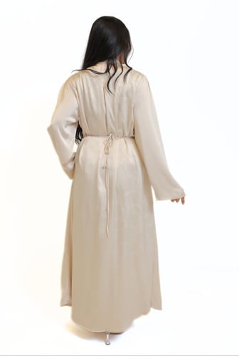 عباية ياقة ربطة في الخصر 503304