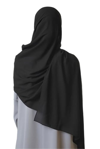 طرحة سادة في بندانة اسود 126201