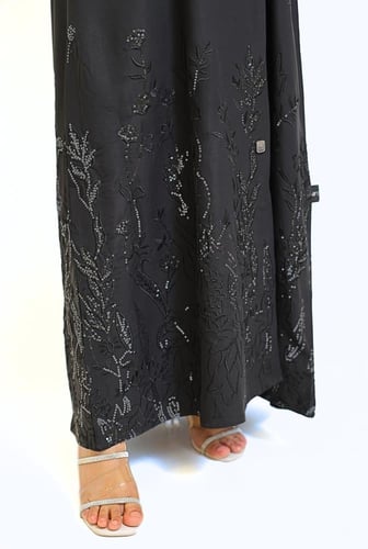 عباية لف مطرزة 1215401