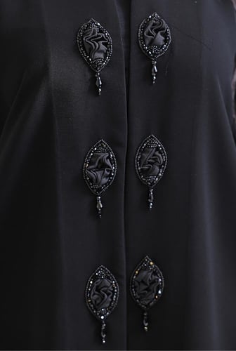 عباية لف مطرزة 1222301