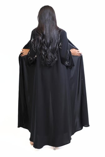 عباية مطرزة في الكم 1221804