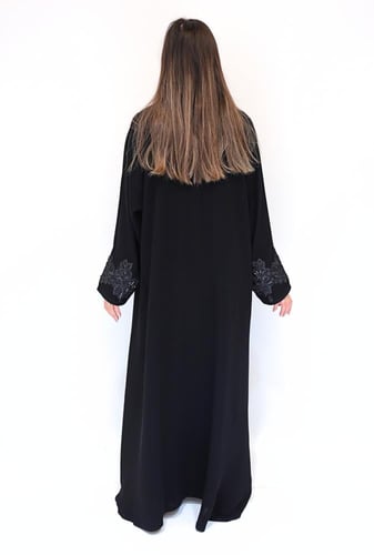 عباية لف مطرزه من لأمام 1181001