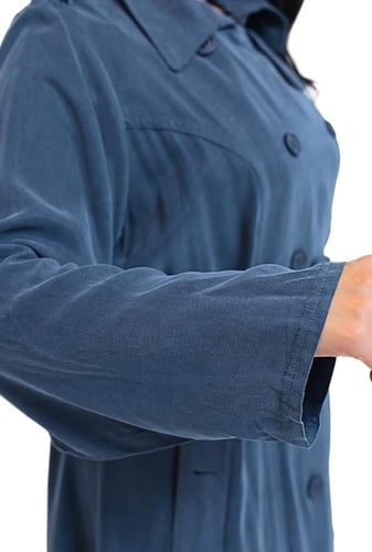 عباية سفر بأزرار مميزة 502409