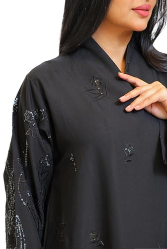 عباية لف مطرزة 1215401