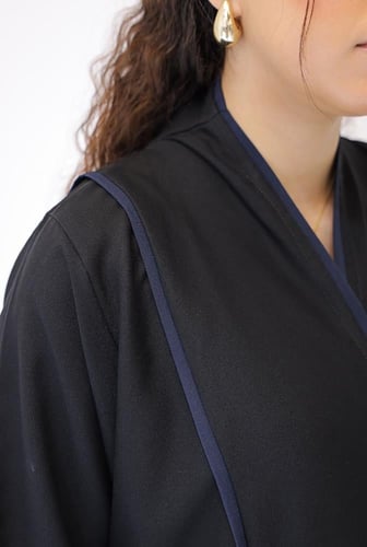 عباية لف ملونه من الخلف 1180218