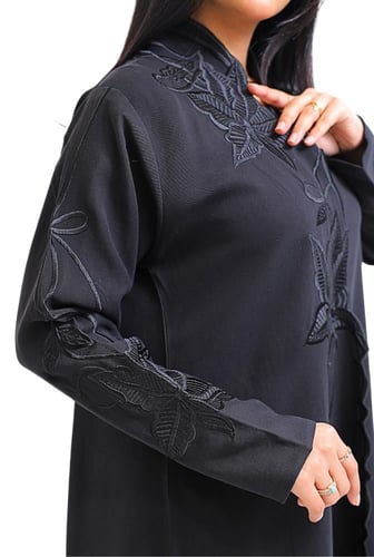 عباية لف مطرزة من الامام والكم 1220801