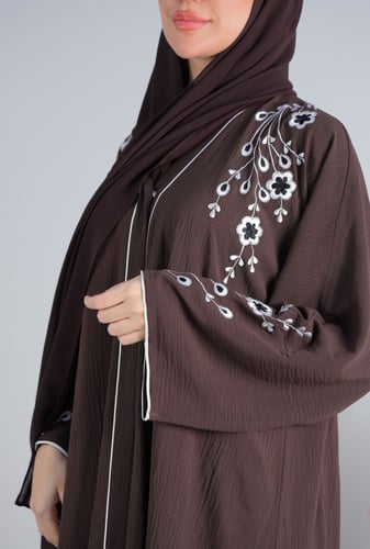 عباية مطرز امام وخلف بتطريز ابيض 1031820