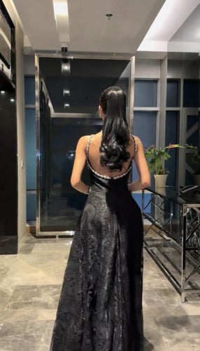 فستان سهره سكني اسود تطريز خصر انيق