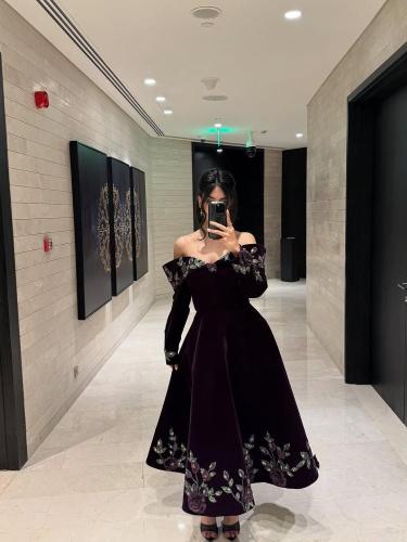 فستان جوخ سكني كتف انيق