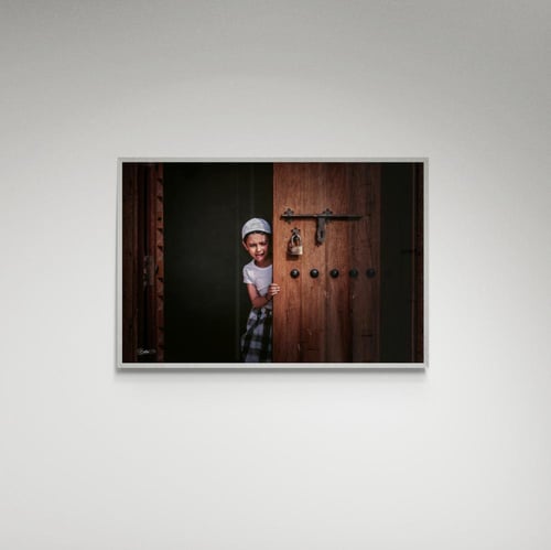 لوحة فنية طفل ينتظر - صورة (7)