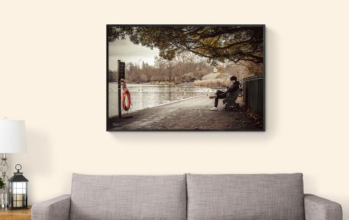 لوحة فنية شخص مقابل بحيرة - صورة (35)