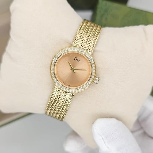 ساعة ديور نسائية فاخرة