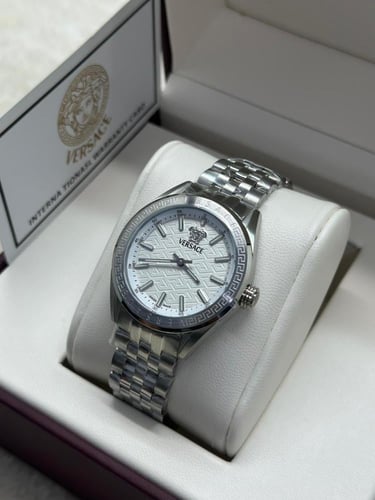 ساعه فرزاتشي Versace حجم وسط