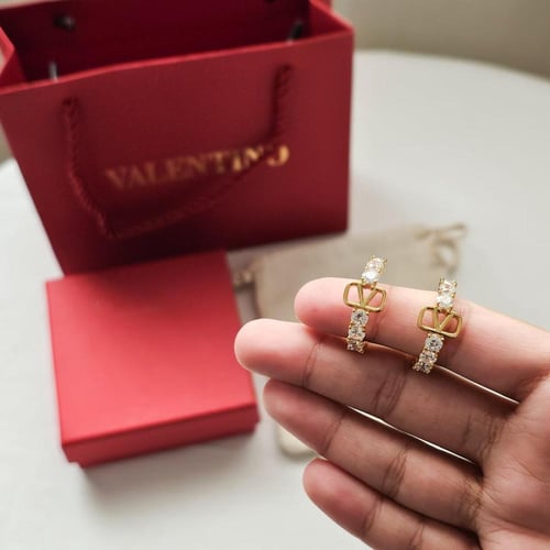 حلق فالنتيو نسائي