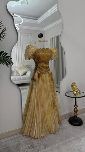 فستان سهرة ذهبي أوف شولدر مطرز أورجنزا