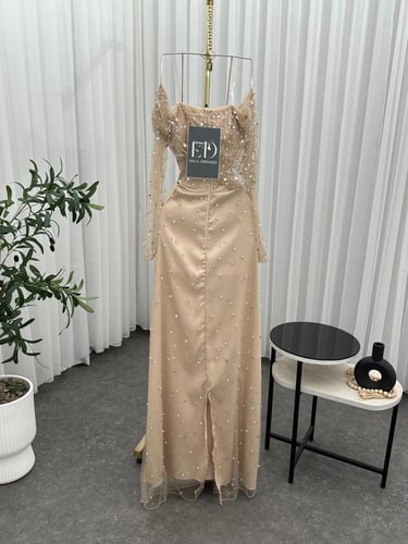 فستان ذهبي سواريه أوف شولدر